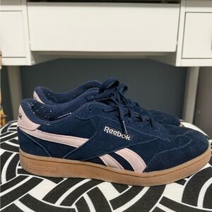 Reebok Forte Lounger Women’s Navy and Pink Sneakers